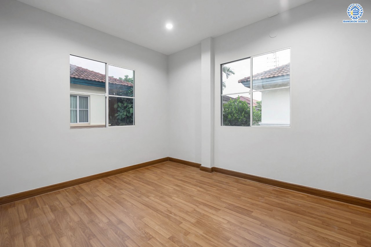 บ้านมือสองตกแต่งใหม่ แบรนด์ LH โครงการ มัณฑนา ราชพฤกษ์ หลังมุม เนื้อที่ 60.1 ตร.ว. ฟังก์ชัน 3 ห้องนอน 2 ห้องน้ำ จอดรถได้ 1 คัน พร้อมพื้นที่รอบบ้านกว้างขวาง Facilities ตอบโจทย์ทุกกิจกรรม! บนทำเลใกล้วงเวียนพระราม5 เซ็นทรัลเวสต์เกต และรถไฟฟ้า "สถานีบางรักน้อยท่าอิฐ"